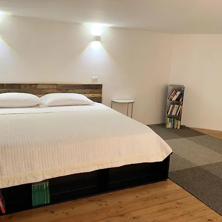 Apartment Elegant In 60 M² With Balcony And View *