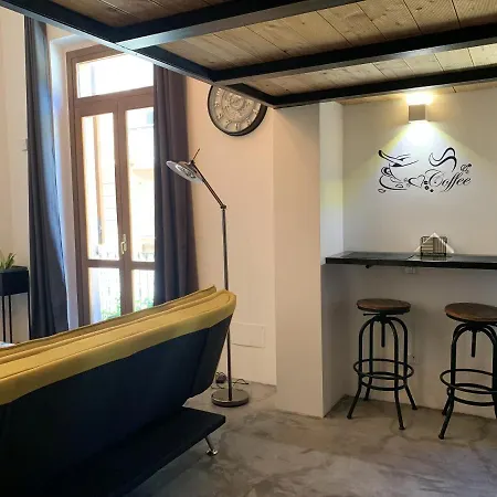 Elegant In 60 M² With Balcony And View *