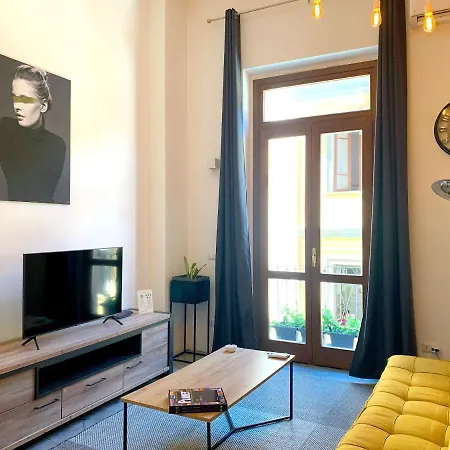Elegant In 60 M² With Balcony And View