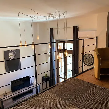 Apartment Elegant In 60 M² With Balcony And View Cagliari