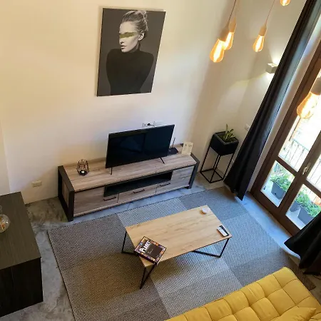 Apartment Elegant In 60 M² With Balcony And View *