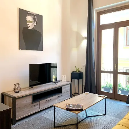 Elegant In 60 M² With Balcony And View Apartment Cagliari
